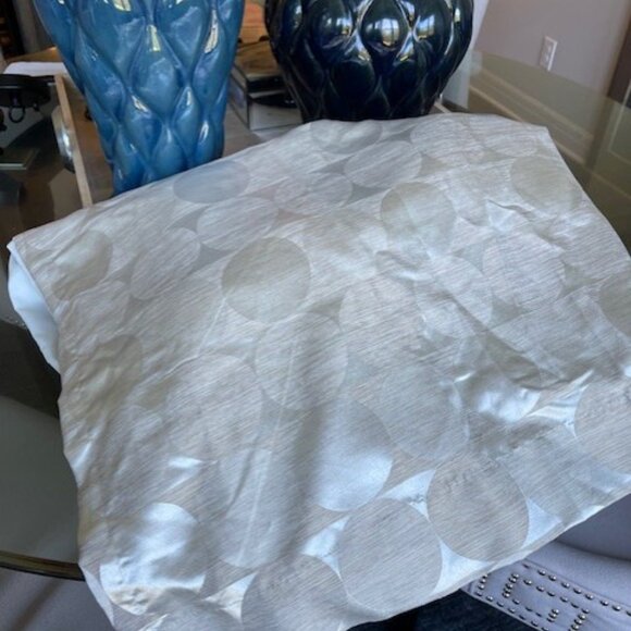 Beige Curtins 84 long x 50 wide - Picture 5 of 6